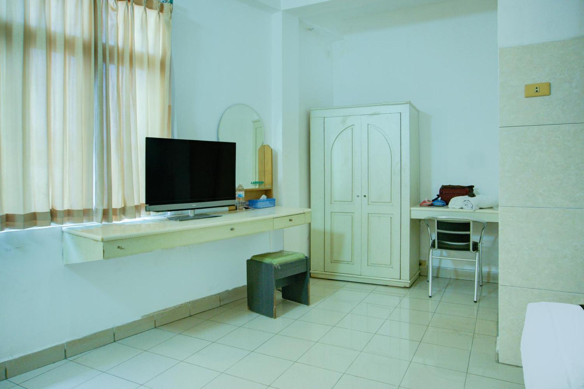 Townhouse Oak Palembang Near Jembatan Ampera Formerly Azzura Hotel Exteriör bild