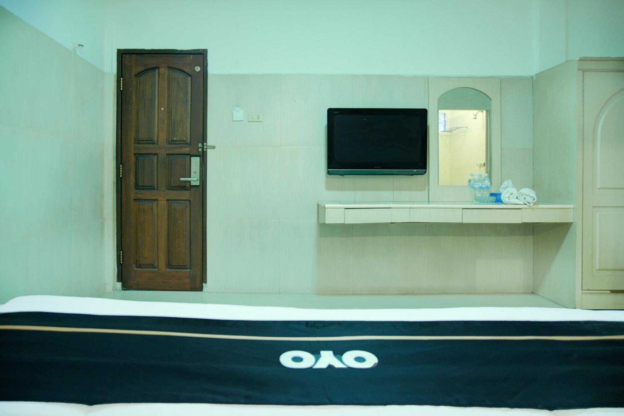 Townhouse Oak Palembang Near Jembatan Ampera Formerly Azzura Hotel Exteriör bild